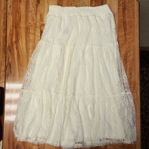 Lace skirt